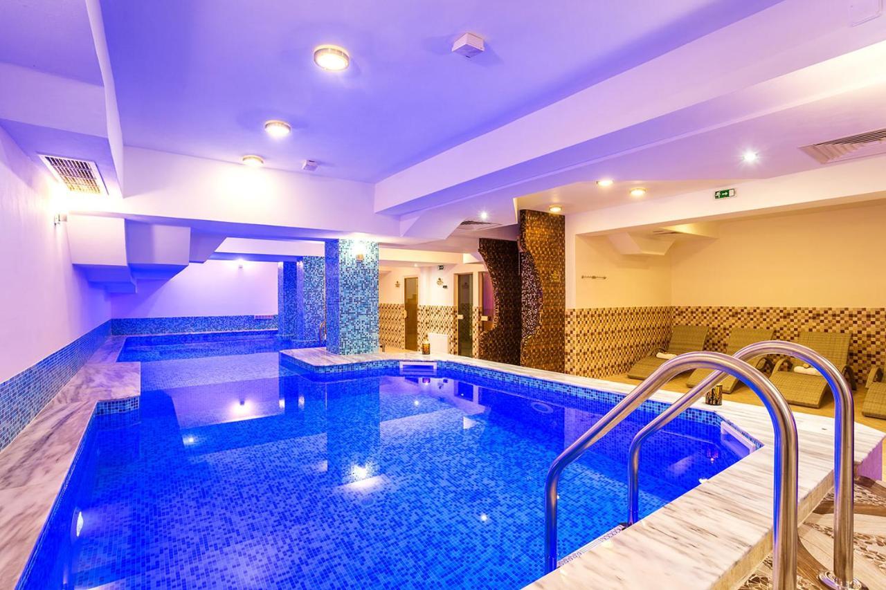Family Hotel Romantika ヴェリングラード エクステリア 写真