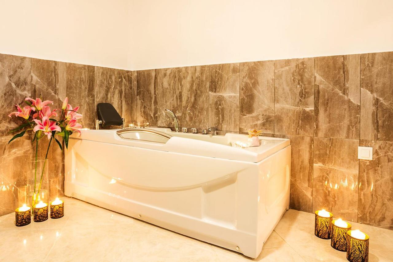 Family Hotel Romantika ヴェリングラード エクステリア 写真