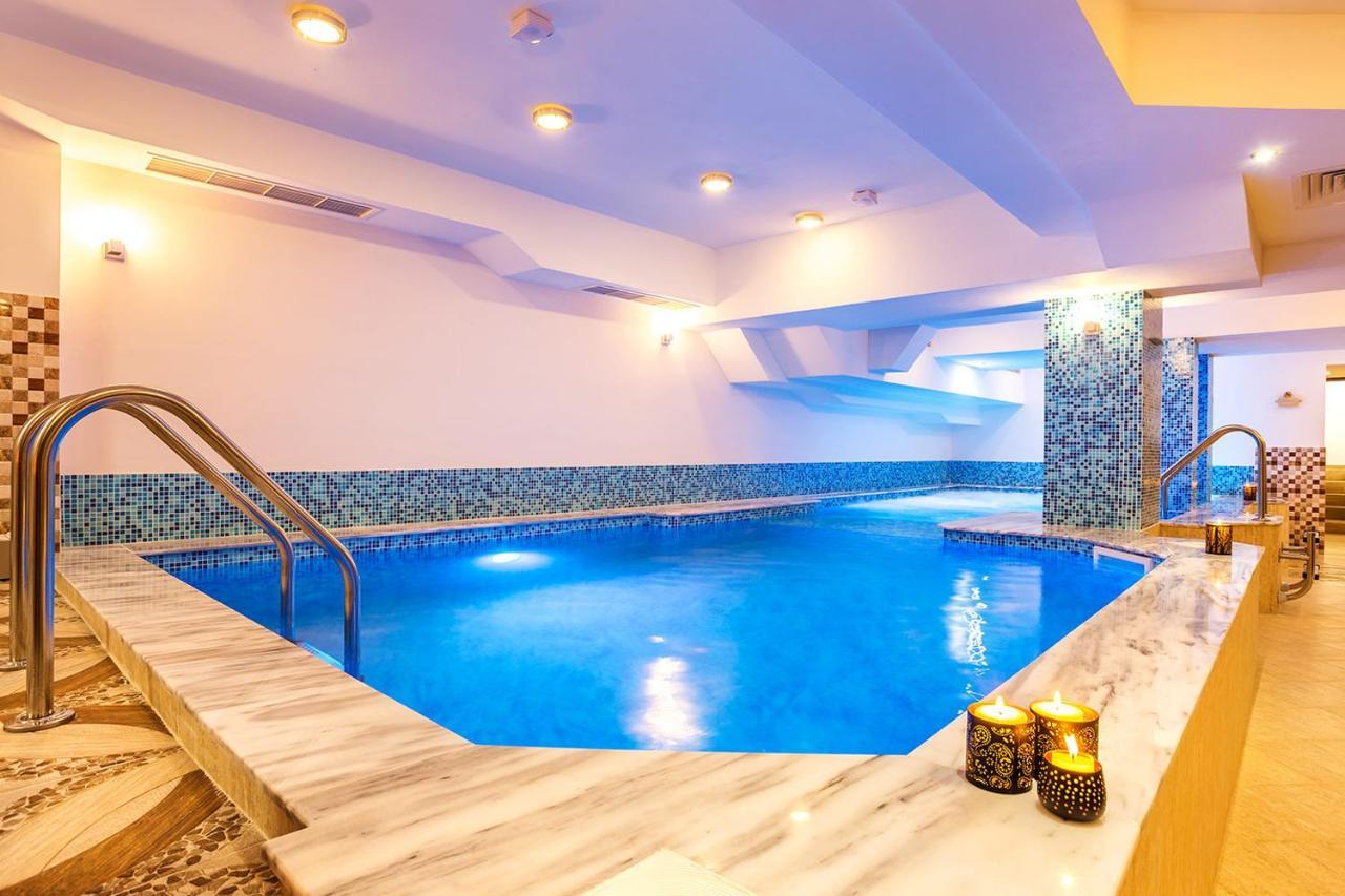 Family Hotel Romantika ヴェリングラード エクステリア 写真