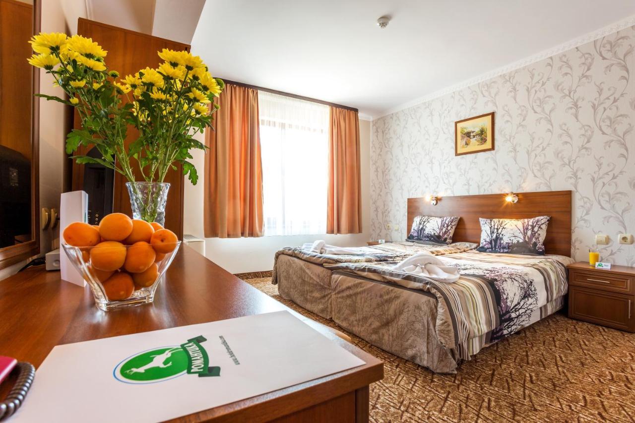Family Hotel Romantika ヴェリングラード エクステリア 写真
