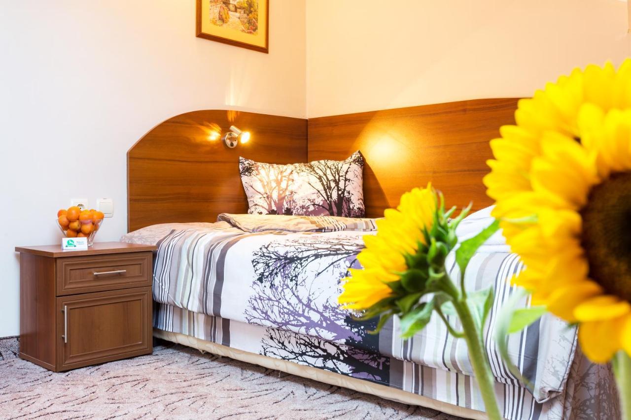 Family Hotel Romantika ヴェリングラード エクステリア 写真