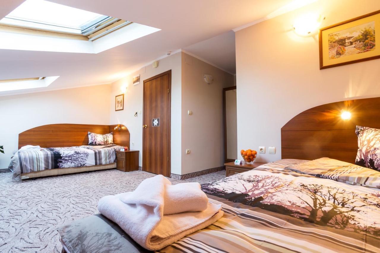 Family Hotel Romantika ヴェリングラード エクステリア 写真