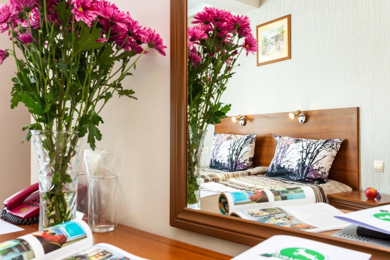 Family Hotel Romantika ヴェリングラード エクステリア 写真
