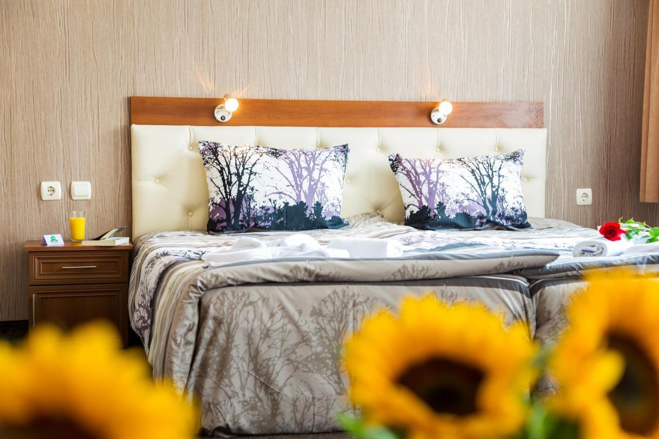 Family Hotel Romantika ヴェリングラード エクステリア 写真